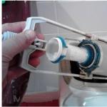 Bagaimana cara membongkar mangkuk tandas dengan butang dengan betul?